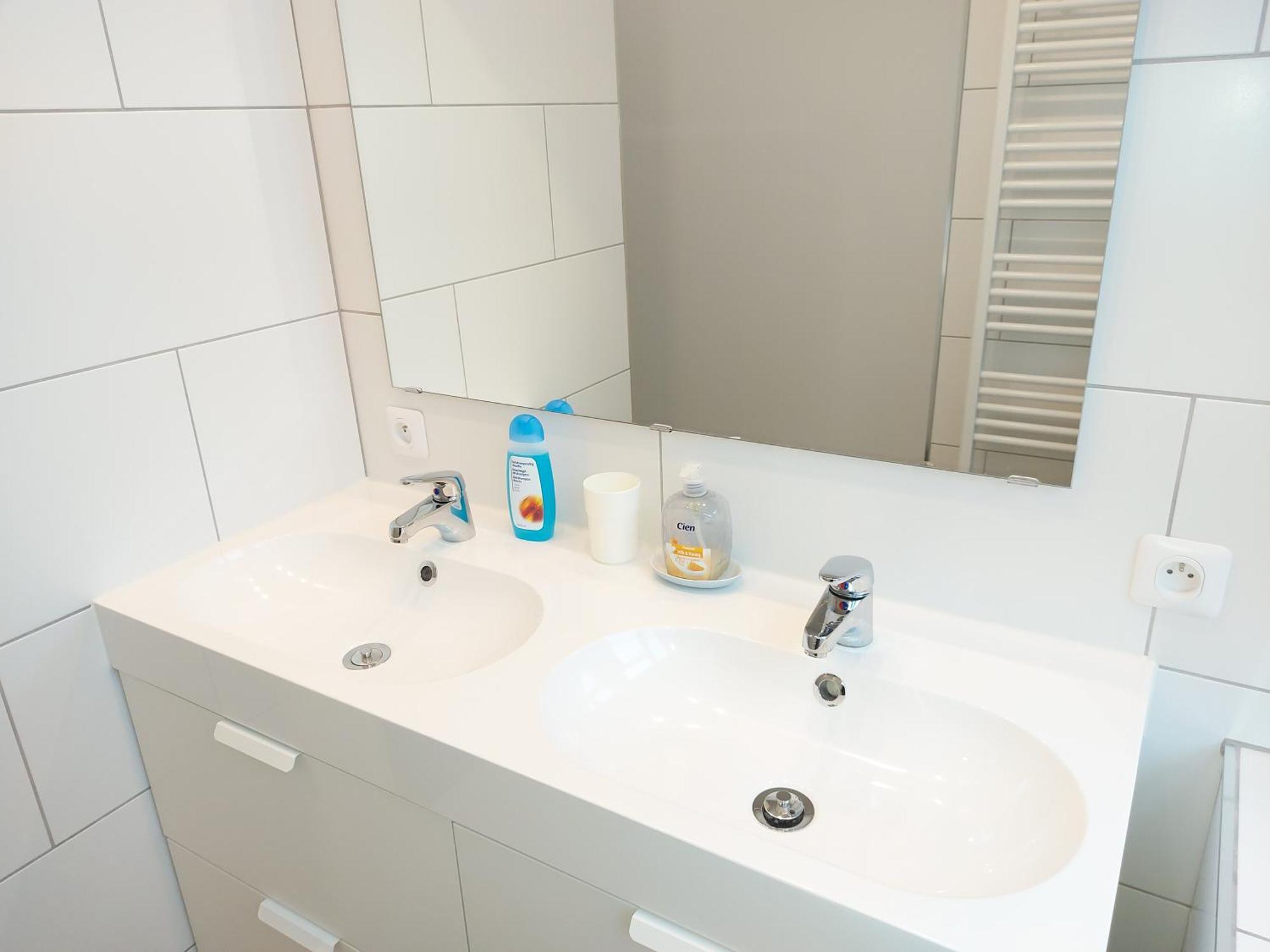 Apartamento Chez Esmara Et Philippe Bruxelas