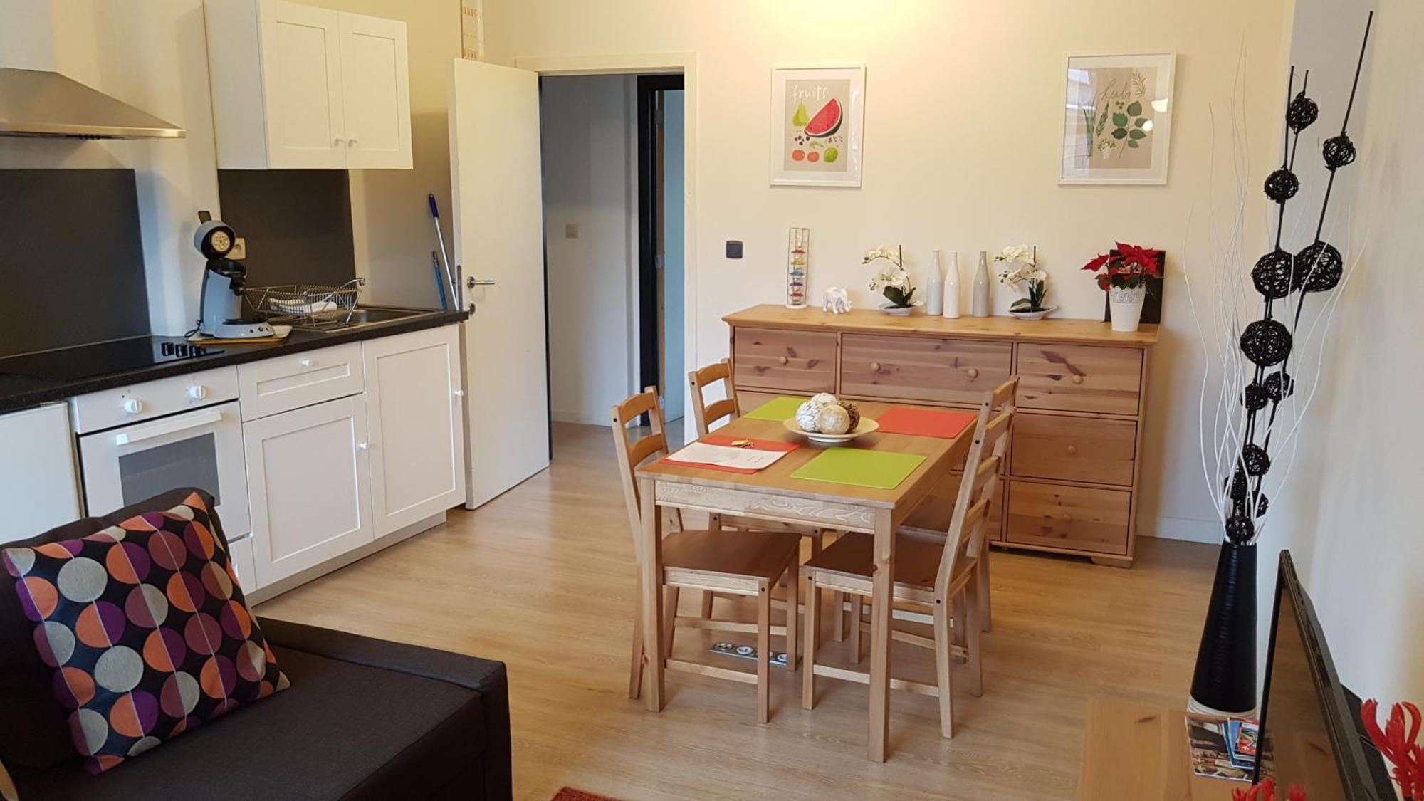 Apartamento Chez Esmara Et Philippe Bruxelas
