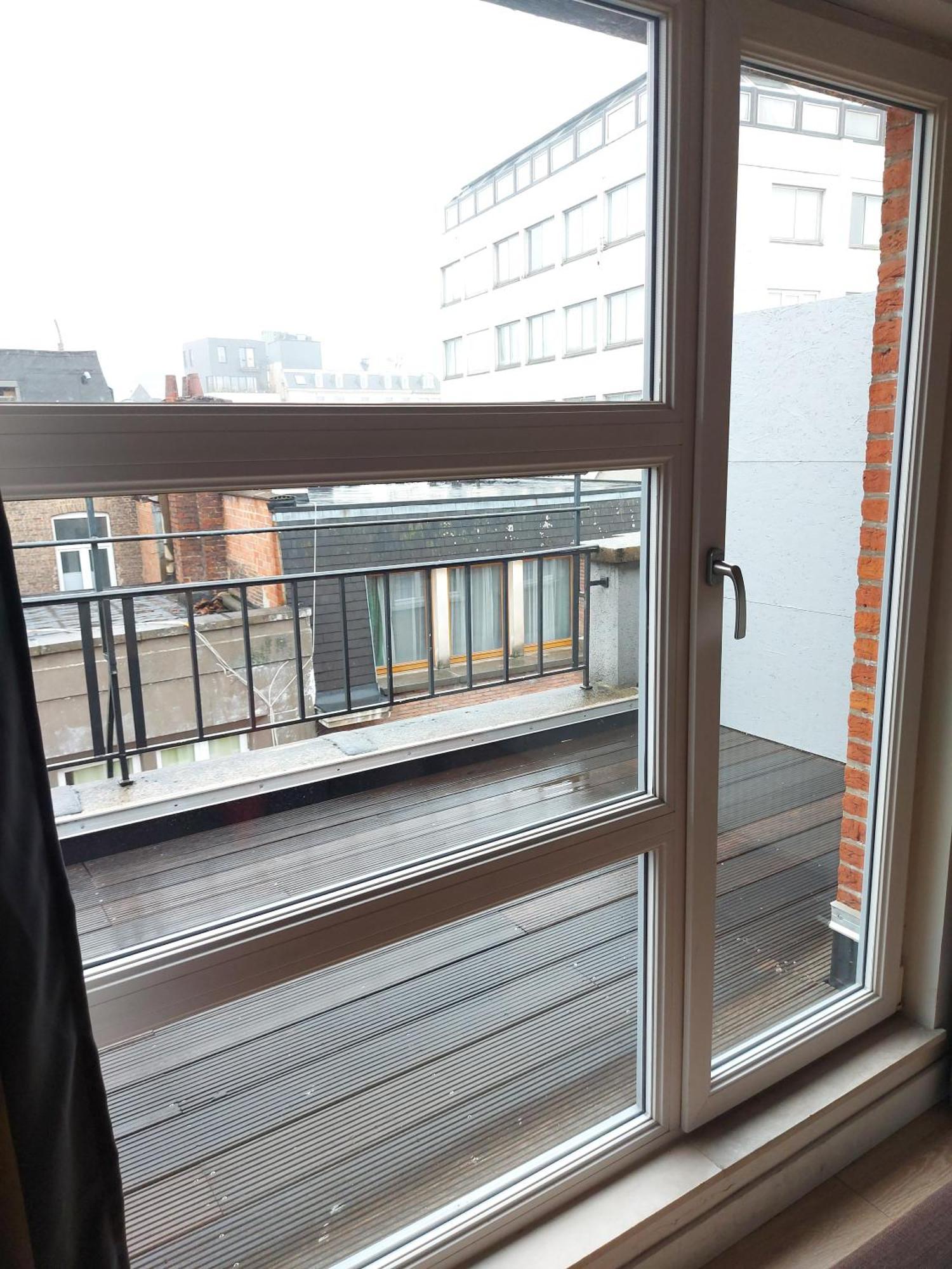 Apartamento Chez Esmara Et Philippe Bruxelas